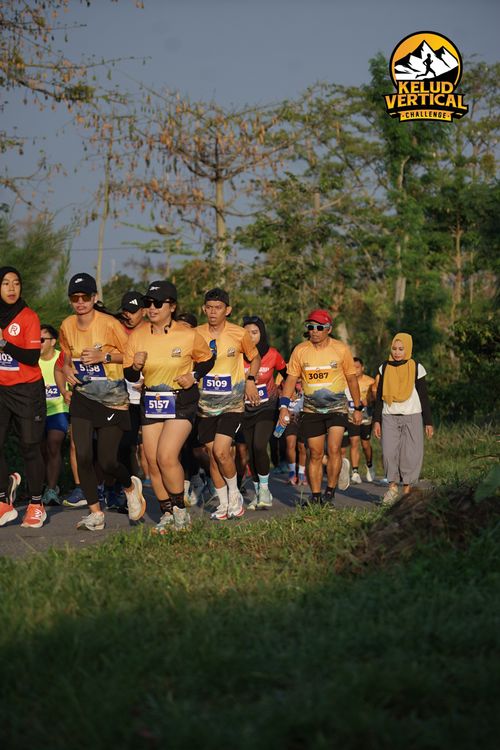 Race photo from Kelud Vertical Challenge 2024