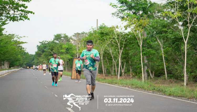 Race photo from Arutmin Borneo Run 2024