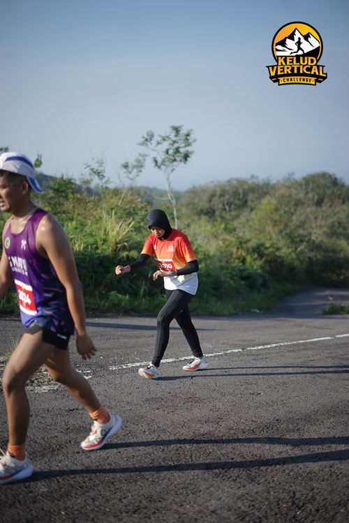 Race photo from Kelud Vertical Challenge 2024