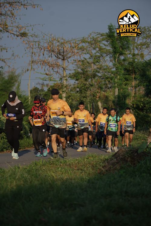 Race photo from Kelud Vertical Challenge 2024