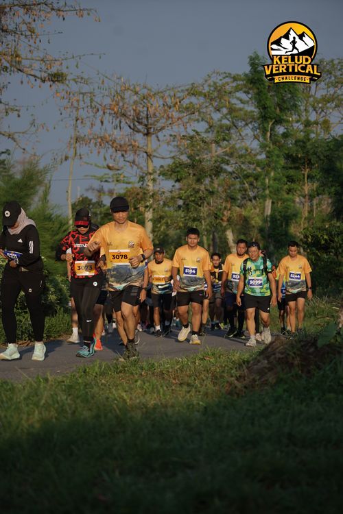 Race photo from Kelud Vertical Challenge 2024