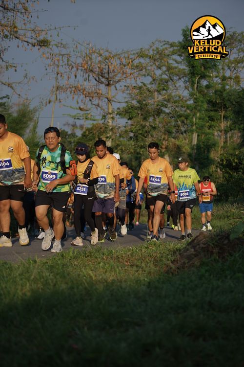 Race photo from Kelud Vertical Challenge 2024