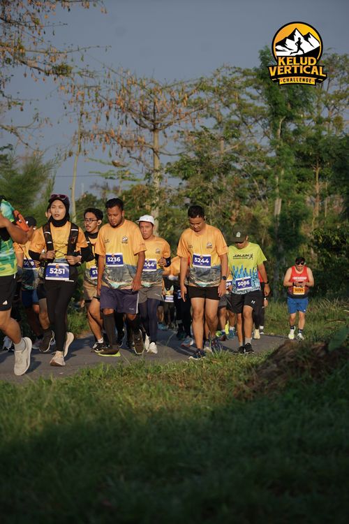 Race photo from Kelud Vertical Challenge 2024