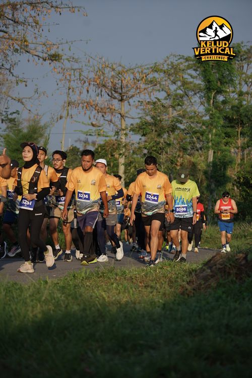 Race photo from Kelud Vertical Challenge 2024