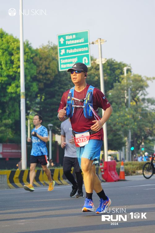 Race photo from Nu Skin Run 10K