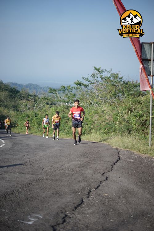 Race photo from Kelud Vertical Challenge 2024