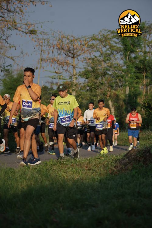 Race photo from Kelud Vertical Challenge 2024