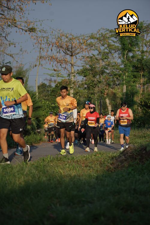 Race photo from Kelud Vertical Challenge 2024
