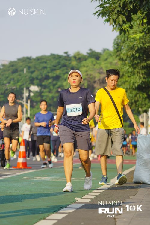 Race photo from Nu Skin Run 10K
