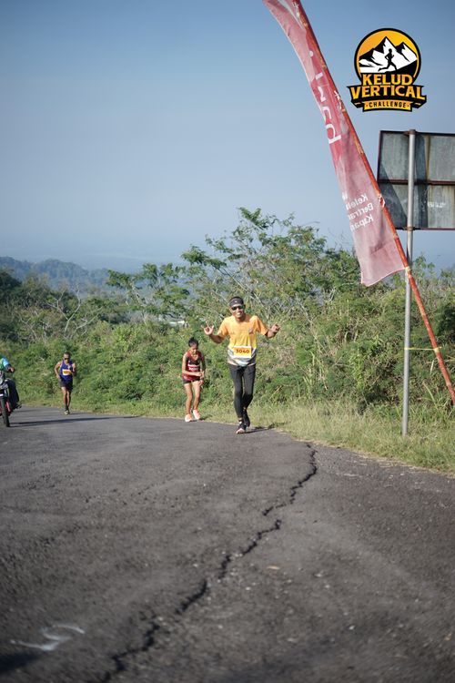 Race photo from Kelud Vertical Challenge 2024