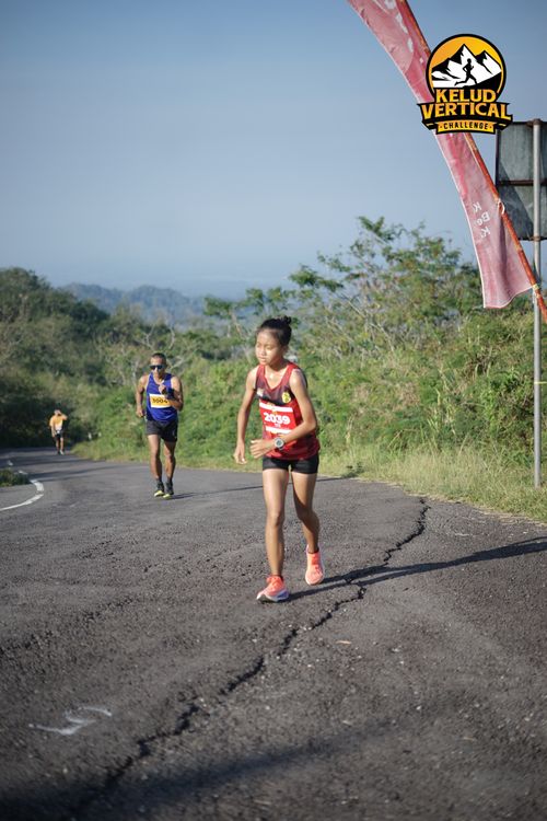 Race photo from Kelud Vertical Challenge 2024
