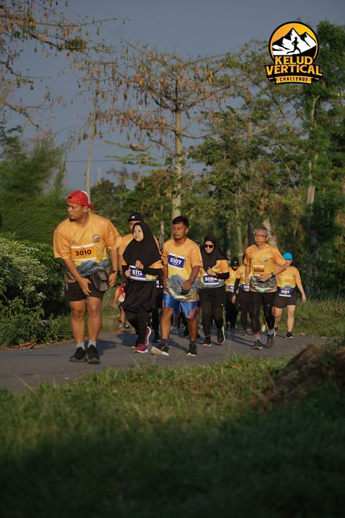 Race photo from Kelud Vertical Challenge 2024