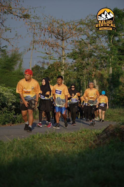 Race photo from Kelud Vertical Challenge 2024