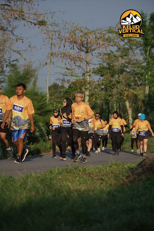 Race photo from Kelud Vertical Challenge 2024