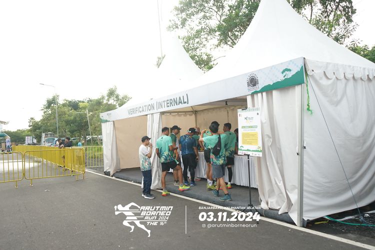 Race photo from Arutmin Borneo Run 2024