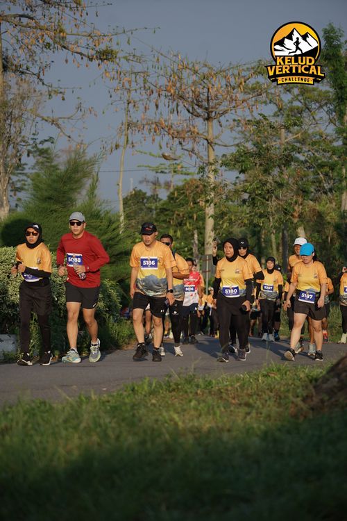 Race photo from Kelud Vertical Challenge 2024