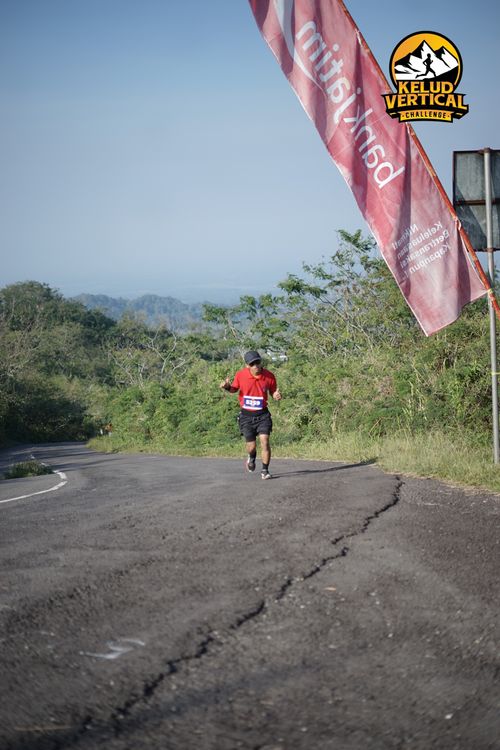 Race photo from Kelud Vertical Challenge 2024