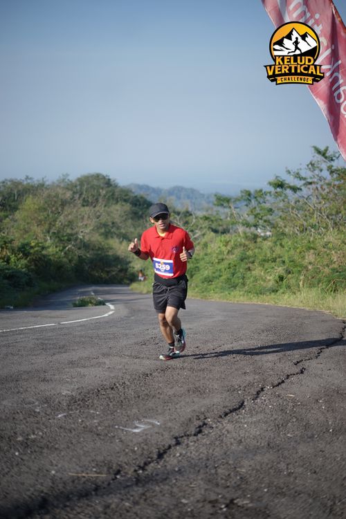 Race photo from Kelud Vertical Challenge 2024
