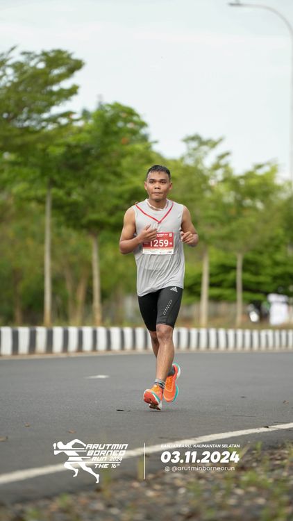 Race photo from Arutmin Borneo Run 2024