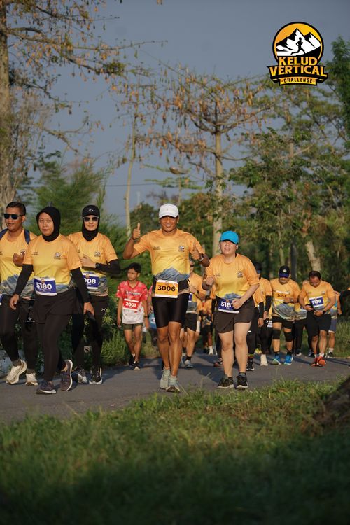 Race photo from Kelud Vertical Challenge 2024