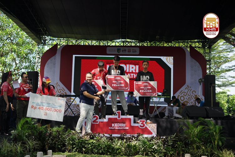Race photo from Kediri Half Marathon 2025