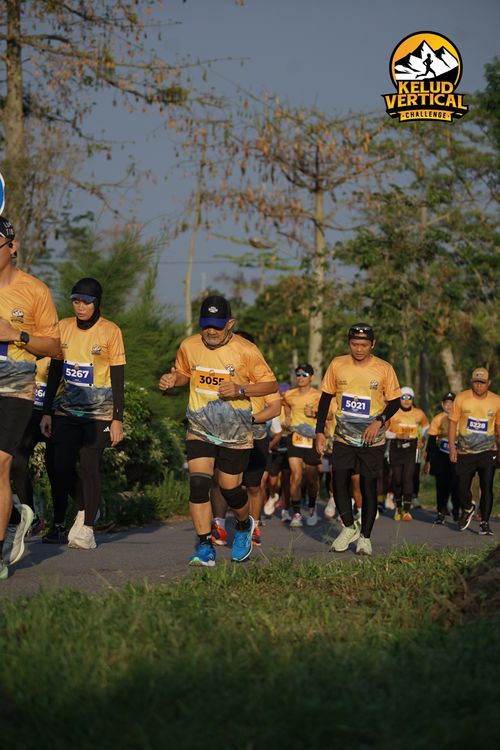Race photo from Kelud Vertical Challenge 2024