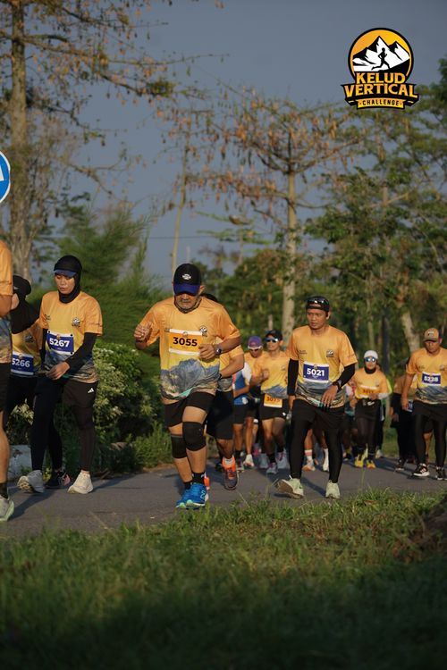 Race photo from Kelud Vertical Challenge 2024