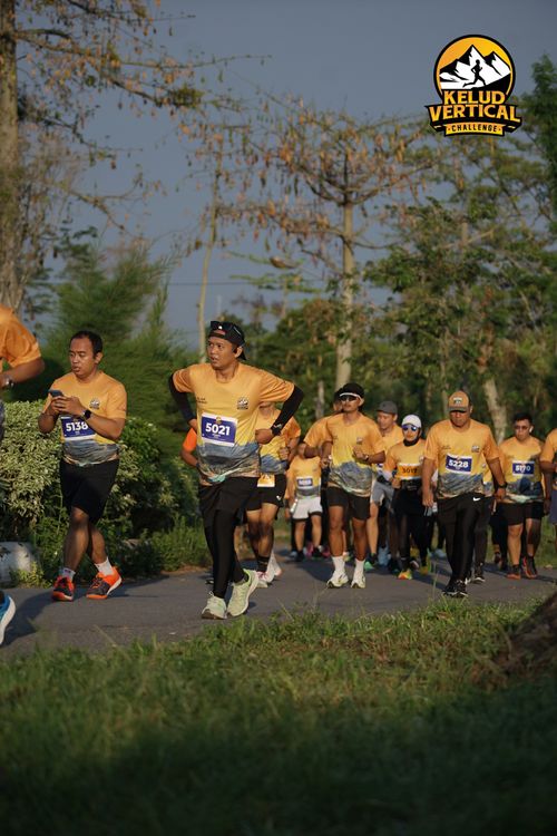 Race photo from Kelud Vertical Challenge 2024