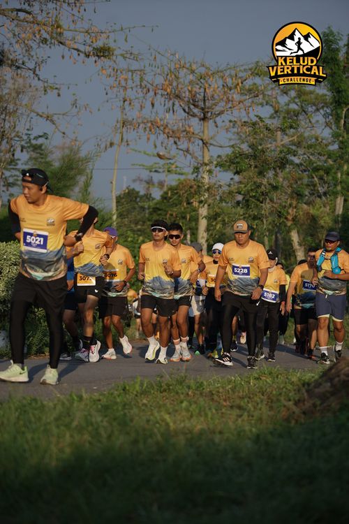 Race photo from Kelud Vertical Challenge 2024