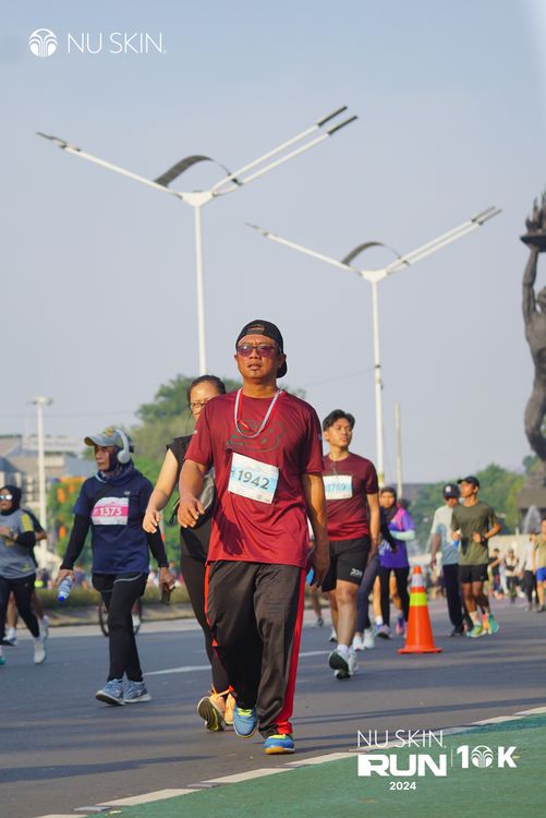 Race photo from Nu Skin Run 10K