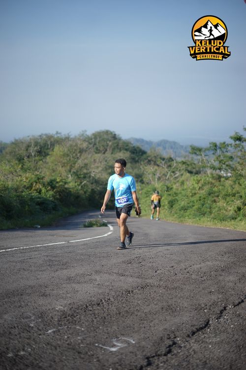 Race photo from Kelud Vertical Challenge 2024