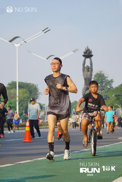 Race photo from Nu Skin Run 10K