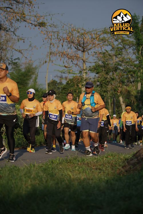 Race photo from Kelud Vertical Challenge 2024