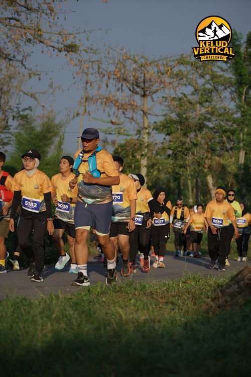 Race photo from Kelud Vertical Challenge 2024