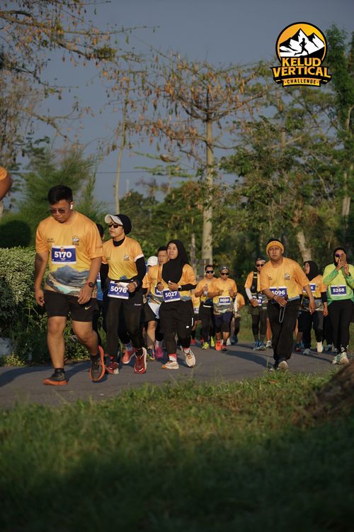 Race photo from Kelud Vertical Challenge 2024