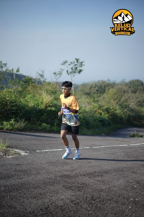 Race photo from Kelud Vertical Challenge 2024