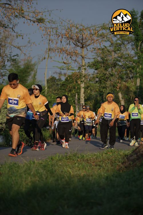 Race photo from Kelud Vertical Challenge 2024