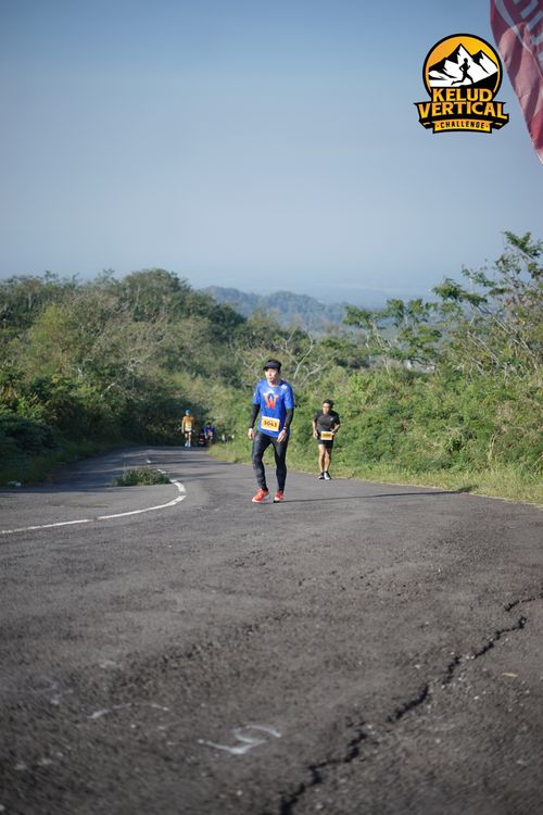 Race photo from Kelud Vertical Challenge 2024