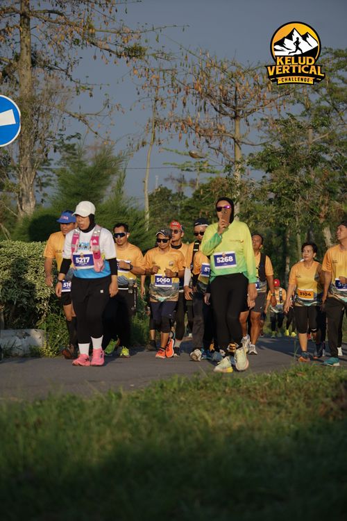 Race photo from Kelud Vertical Challenge 2024