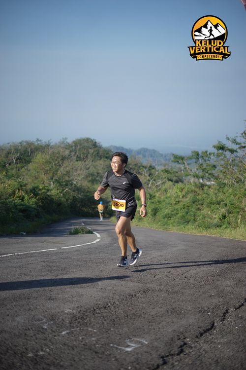 Race photo from Kelud Vertical Challenge 2024