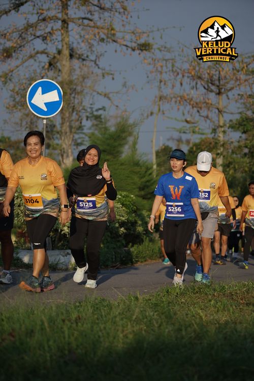 Race photo from Kelud Vertical Challenge 2024