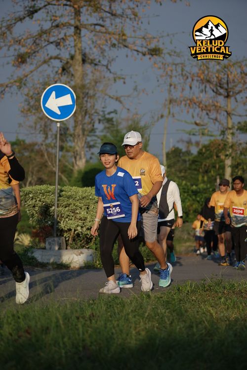 Race photo from Kelud Vertical Challenge 2024