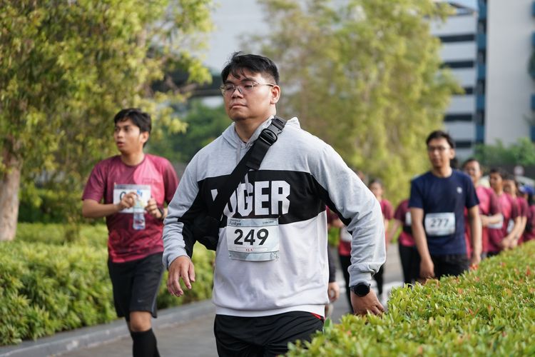 Race photo from Assurance Fun Run 2024