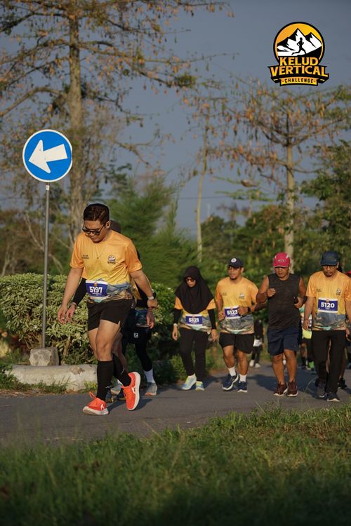 Race photo from Kelud Vertical Challenge 2024