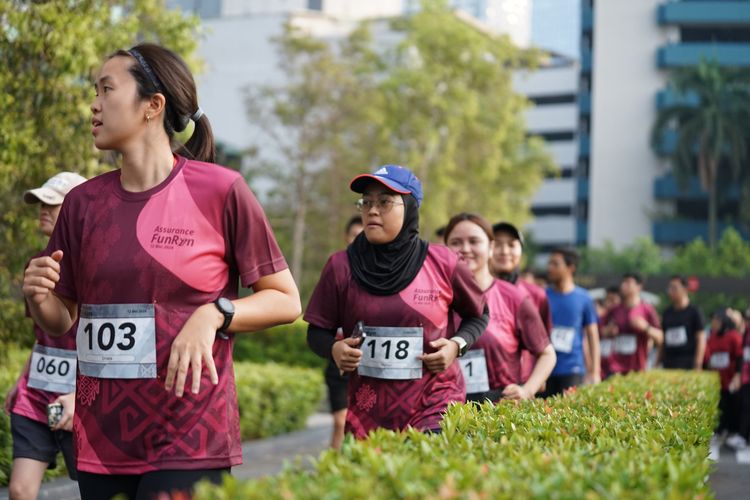 Race photo from Assurance Fun Run 2024