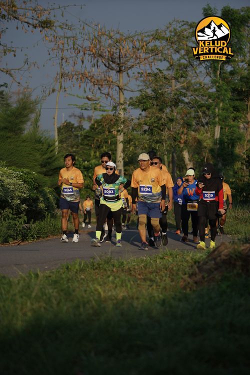 Race photo from Kelud Vertical Challenge 2024