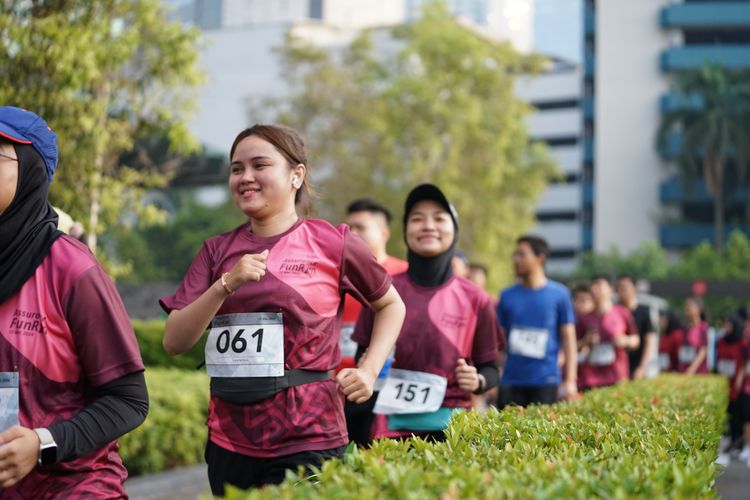 Race photo from Assurance Fun Run 2024