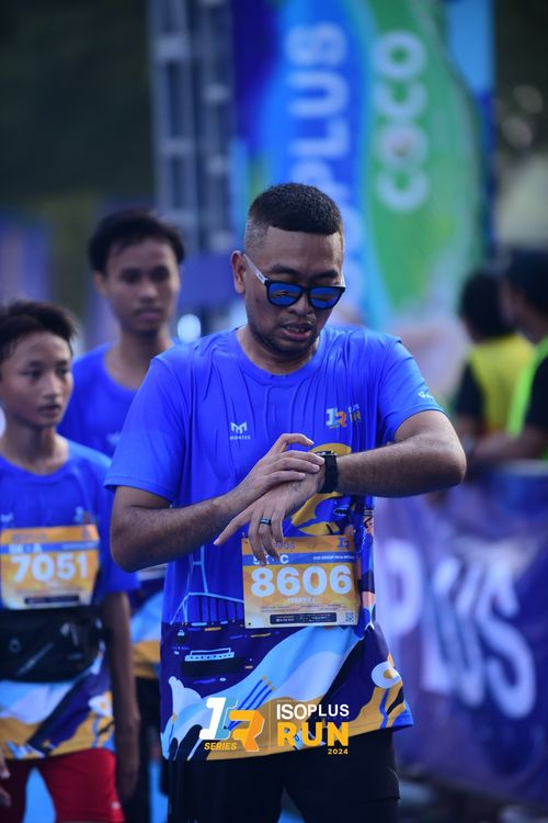 Race photo from Isoplus Run 2024 Surabaya