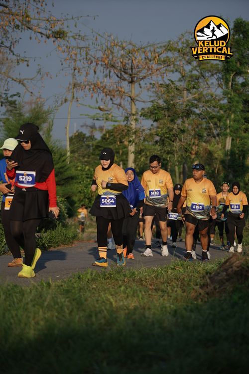 Race photo from Kelud Vertical Challenge 2024