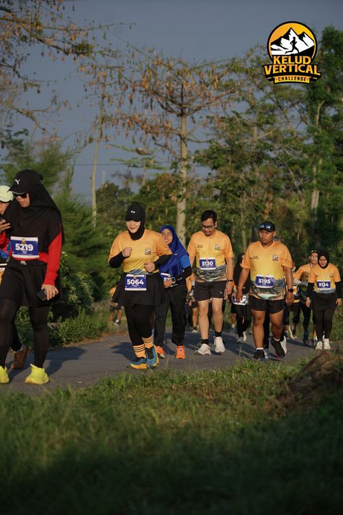 Race photo from Kelud Vertical Challenge 2024